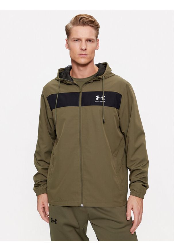 Under Armour Wiatrówka Ua Sportstyle Windbreaker 1361621 Khaki Loose Fit. Kolor: brązowy. Materiał: syntetyk