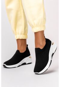 Casu - Czarne sneakersy na koturnie buty sportowe slip on casu 38-3-22-b. Zapięcie: bez zapięcia. Kolor: czarny. Obcas: na koturnie #1