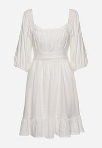 Born2be - Biała Rozkloszowana Sukienka z Wiskozą i Lnem z Gumką w Talii Falbanką i Podszewką Vilemia. Okazja: na co dzień. Kolor: biały. Materiał: len, wiskoza. Typ sukienki: rozkloszowane, proste. Styl: casual #5