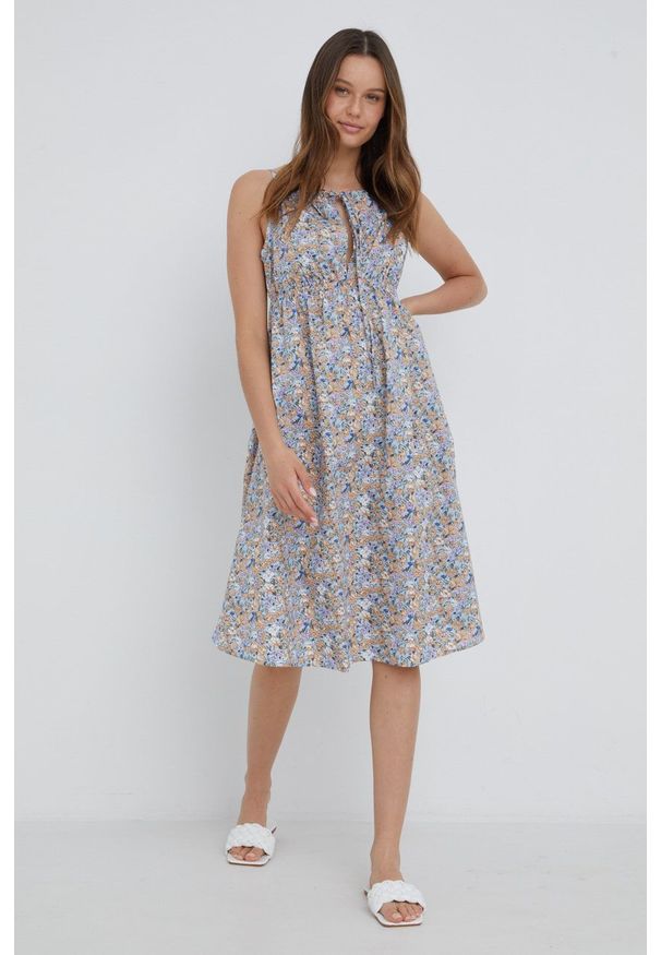 Vero Moda sukienka mini prosta. Okazja: na co dzień. Kolor: niebieski. Materiał: materiał, wiskoza. Długość rękawa: na ramiączkach. Typ sukienki: proste. Styl: casual. Długość: mini