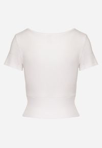 Born2be - Biały Prążkowany T-shirt z Bawełny z Dekoltem w Serek Filunira. Okazja: na co dzień. Typ kołnierza: dekolt w serek. Kolor: biały. Materiał: bawełna, prążkowany. Styl: elegancki, casual #4