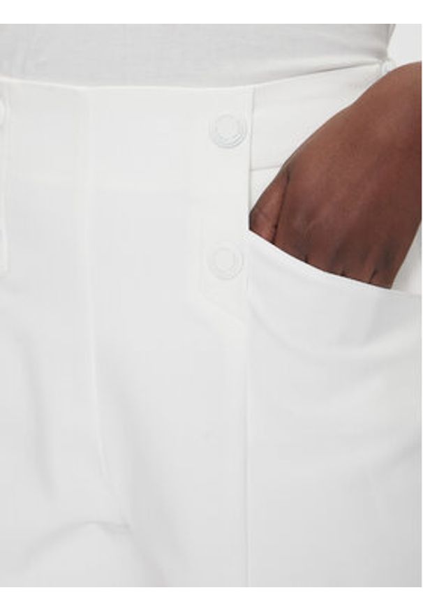 Morgan Szorty materiałowe 251-SHEON Biały Straight Fit. Kolor: biały. Materiał: bawełna, syntetyk