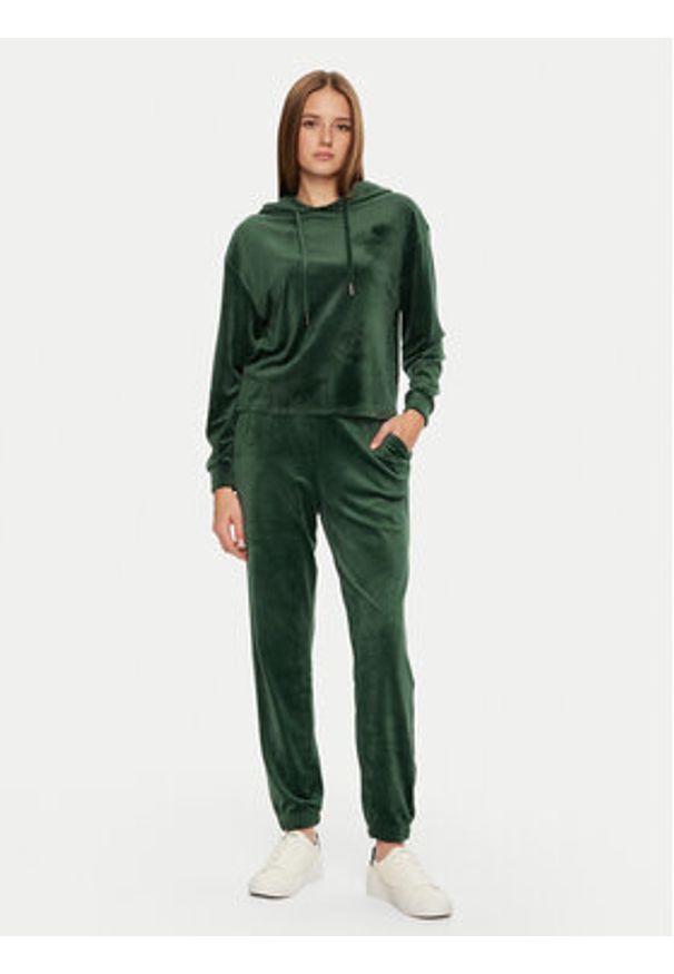 Pieces Spodnie dresowe Silli 17154432 Zielony Regular Fit. Kolor: zielony. Materiał: welur