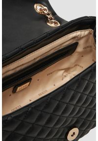 Guess - GUESS Czarna kopertówka damska Everlee Convertible. Kolor: czarny. Materiał: skórzane. Styl: casual, elegancki