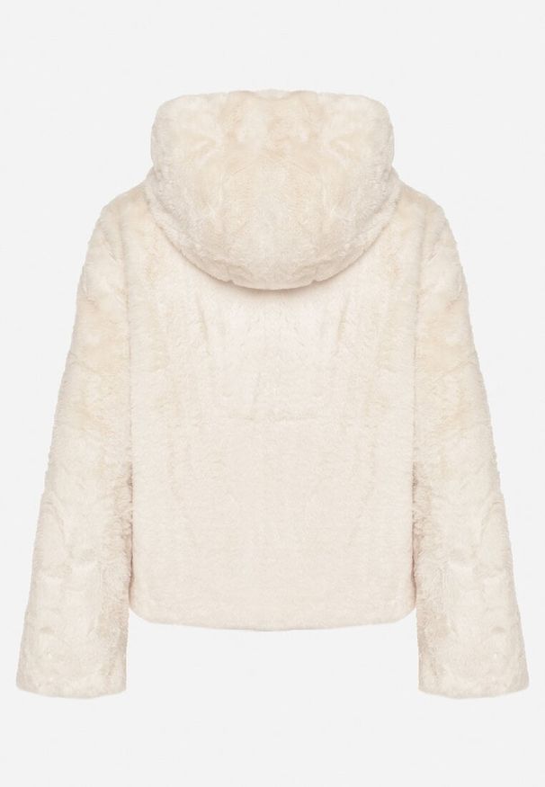 Born2be - Beżowa Casualowa Kurtka Futerko z Kapturem Nindrie. Okazja: na co dzień. Typ kołnierza: kaptur. Kolor: beżowy. Materiał: futro. Styl: casual