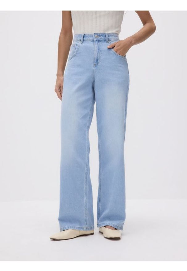 Reserved - Jeansy wide leg z paskiem - niebieski. Kolor: niebieski. Materiał: jeans