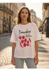 Sinsay - Bawełniana koszulka z nadrukiem - biały. Kolor: biały. Materiał: bawełna. Wzór: nadruk #1