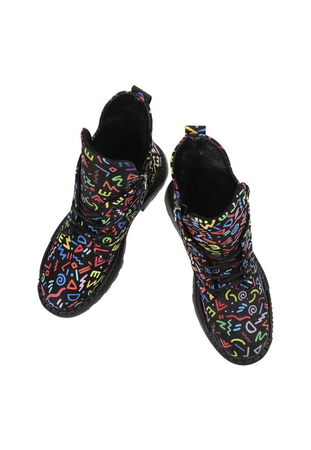 Kolorowe Botki Artiker Stylowe Obuwie Damskie Premium. Okazja: na co dzień. Materiał: jeans, materiał. Wzór: kolorowy. Styl: elegancki