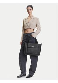 Calvin Klein Torebka Ck Medium Shopper_Tex K60K613178 Czarny. Kolor: czarny. Materiał: skórzane #5