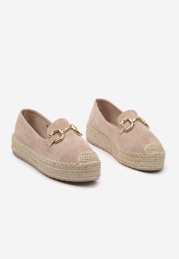 Renee - Beżowe Espadryle na Platformie z Jutowej Plecionki z Ozdobną Klamrą Quelitha. Zapięcie: klamry. Kolor: beżowy. Wzór: aplikacja. Obcas: na platformie