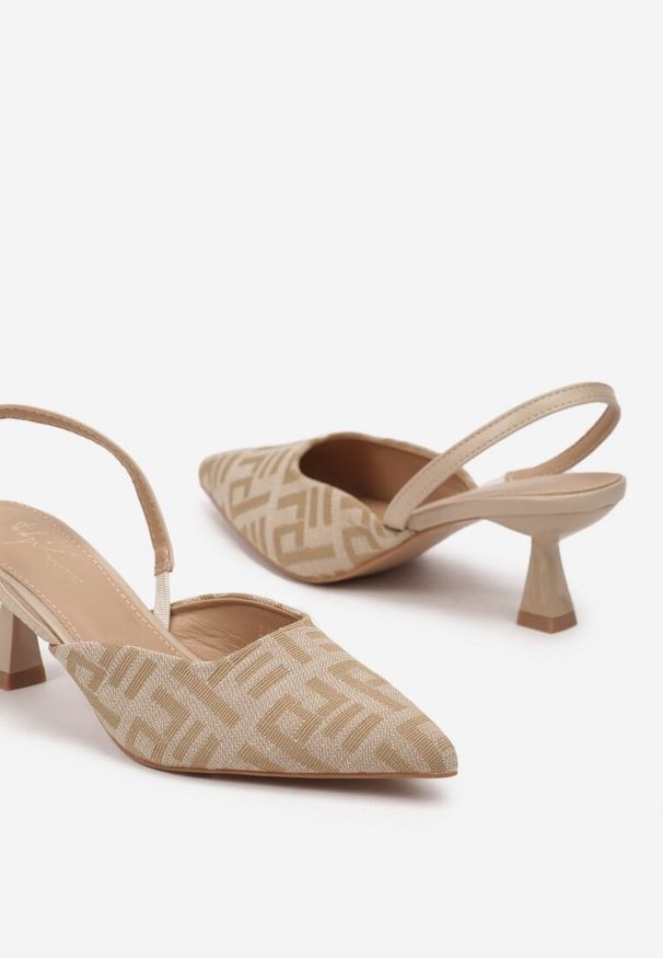 Renee - Beżowe Sandały na Obcasie Typu Kaczuszka z Odkrytą Piętą Dolrera. Okazja: na co dzień. Kolor: beżowy. Obcas: na obcasie. Styl: elegancki, casual. Wysokość obcasa: niski