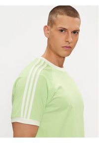 Adidas - adidas T-Shirt adicolor Classics 3-Stripes IM9391 Zielony Slim Fit. Kolor: zielony. Materiał: bawełna #5