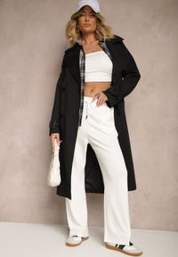 Renee - Czarny Dwurzędowy Płaszcz Trencz Ozdobiony Regulowanymi Paskami na Rękawach i w Talii Irisae. Okazja: na co dzień, do pracy. Kolor: czarny. Materiał: jeans. Długość: długie. Wzór: aplikacja. Styl: elegancki, casual
