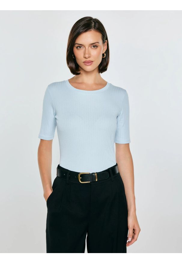 Big-Star - Koszulka damska w prążek błękitna Imija 400. Okazja: na co dzień. Kolor: niebieski. Materiał: prążkowany, dzianina, jeans, materiał. Długość rękawa: krótki rękaw. Długość: krótkie. Wzór: prążki. Styl: casual, klasyczny