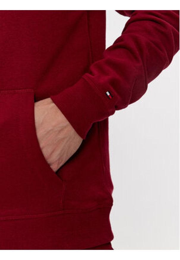 TOMMY HILFIGER - Tommy Hilfiger Bluza UM0UM03133 Czerwony Regular Fit. Kolor: czerwony. Materiał: syntetyk, bawełna