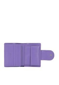Wittchen - Damski portfel z lakierowanej skóry w monogram zapinany na napę fioletowy. Kolor: fioletowy. Materiał: skóra, lakier #3