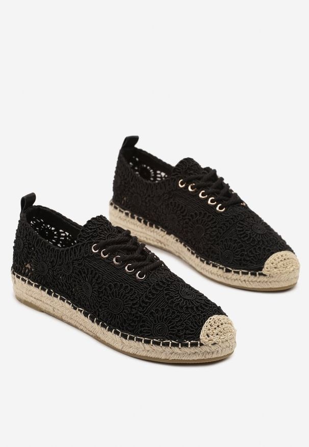 Born2be - Czarne Tenisówki z Ażurową Cholewką i Plecionką Meverra. Okazja: na co dzień. Kolor: czarny. Materiał: jeans. Szerokość cholewki: normalna. Wzór: ażurowy. Styl: klasyczny, casual