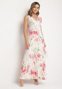 Born2be - Beżowa Sukienka o Rozkloszowanym Kroju z Plisami i Dekoltem w Serek Nitolina. Okazja: na spacer, na co dzień. Typ kołnierza: dekolt w serek. Kolor: beżowy. Materiał: jeans. Długość rękawa: na ramiączkach. Typ sukienki: rozkloszowane. Styl: casual #4