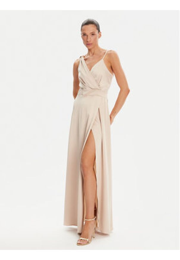 Rinascimento Sukienka wieczorowa CFC0124351003 Beżowy Regular Fit. Kolor: beżowy. Materiał: syntetyk. Styl: wizytowy