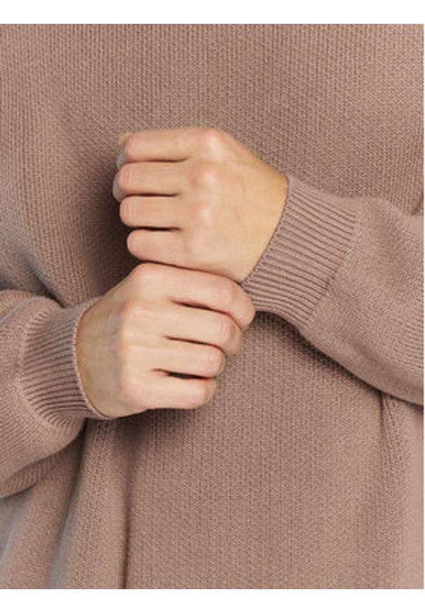 Redefined Rebel Sweter Bastian 212056 Brązowy Regular Fit. Kolor: brązowy. Materiał: bawełna