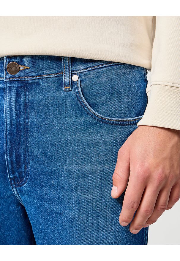 Wrangler - MĘSKIE SPODNIE JEANSOWE WRANGLER RIVER STERLING 112356838