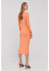 Patrizia Pepe Sukienka kolor pomarańczowy midi dopasowana. Kolor: pomarańczowy. Materiał: dzianina, wiskoza. Długość rękawa: długi rękaw. Wzór: gładki. Typ sukienki: dopasowane. Długość: midi #5