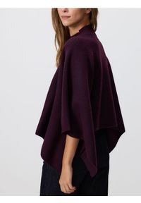 Reserved - Sweter ponczo - ciemnofioletowy. Kolor: fioletowy. Materiał: dzianina, wełna #1