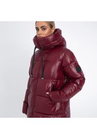 Wittchen - Damski płaszcz pikowany oversizowy czerwony. Kolor: czerwony. Materiał: nylon. Długość: długie. Styl: elegancki