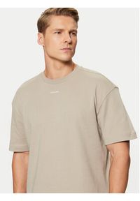 Calvin Klein T-Shirt Nano Logo Interlock T-Shirt K10K112487 Beżowy Regular Fit. Kolor: beżowy. Materiał: bawełna