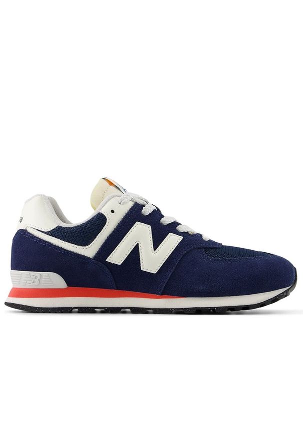 Buty młodzieżowe New Balance GC574VPN - granatowe. Okazja: na uczelnię, na co dzień. Zapięcie: rzepy. Kolor: niebieski. Materiał: zamsz, materiał, syntetyk, guma. Szerokość cholewki: normalna. Model: New Balance 574. Sport: turystyka piesza