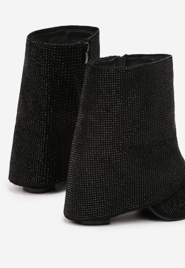 Renee - Czarne Eleganckie Botki z Cyrkoniami na Wywiniętej Cholewce Emiviraea. Zapięcie: zamek. Kolor: czarny. Materiał: skóra, jeans. Szerokość cholewki: normalna. Wzór: aplikacja. Styl: elegancki