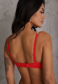 Renee - Czerwony Koronkowy Biustonosz Ozdobiony Kokardą Falzedia. Kolor: czerwony. Materiał: koronka. Rodzaj stanika: odpinane ramiączka. Wzór: aplikacja #5