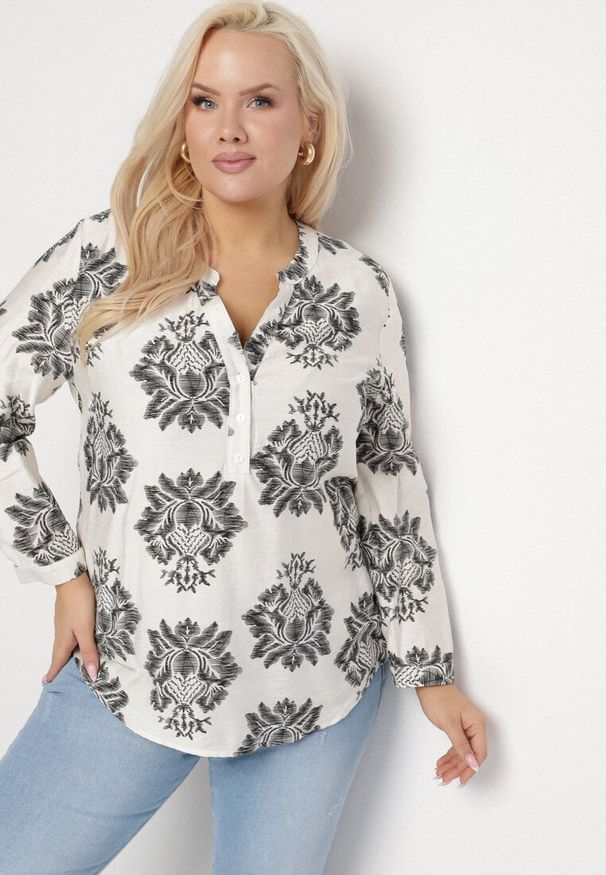 Born2be - Biało-Czarna Koszula w Ornamentalny Print z Wiskozą Elnelira. Okazja: na co dzień. Kolor: czarny. Materiał: wiskoza. Wzór: nadruk. Styl: casual