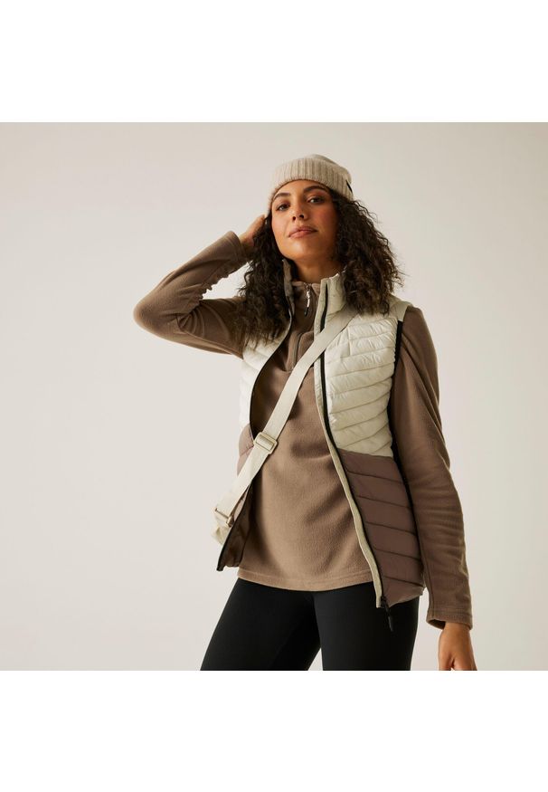 Regatta - Kamizelka damska hybrydowa Leedre. Kolor: brązowy. Materiał: puch