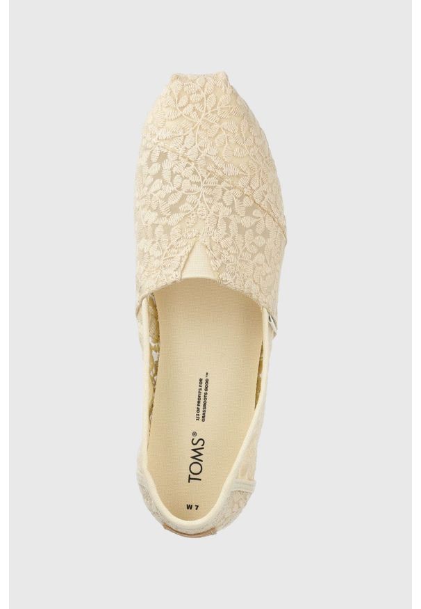 Toms espadryle Alpargata kolor beżowy. Nosek buta: okrągły. Kolor: beżowy. Obcas: na obcasie. Wysokość obcasa: niski