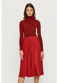 Sportmax Code - Sukienka. Kolor: czerwony. Materiał: materiał. Długość rękawa: długi rękaw. Typ sukienki: rozkloszowane, plisowane #4