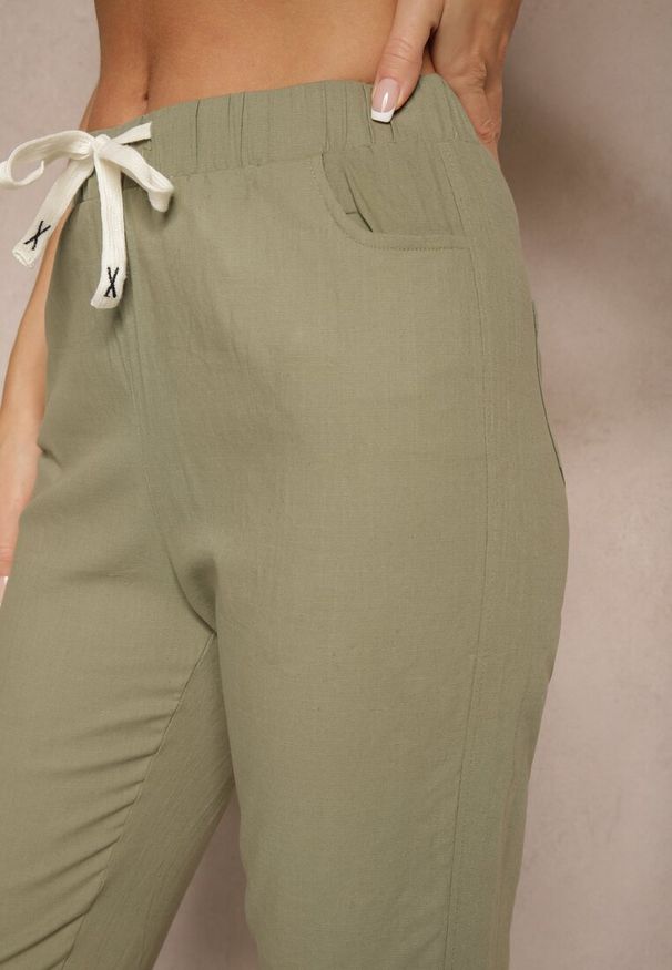 Renee - Zielone Spodnie z Bawełny Ozdobione Wiązaniem Zentebis. Okazja: na co dzień. Kolor: zielony. Materiał: bawełna. Wzór: aplikacja. Sezon: wiosna. Styl: casual, sportowy