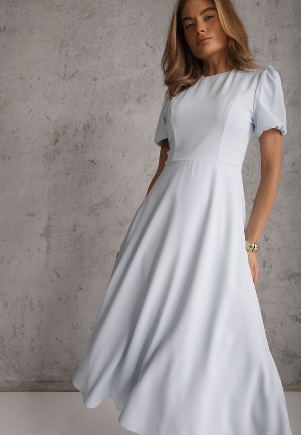 Renee - Niebieska Rozkloszowana Sukienka Koktajlowa VICES na Krótki Rękaw Nessesha. Okazja: na randkę, na wesele, na ślub cywilny. Kolor: niebieski. Długość rękawa: krótki rękaw. Styl: wizytowy. Długość: mini