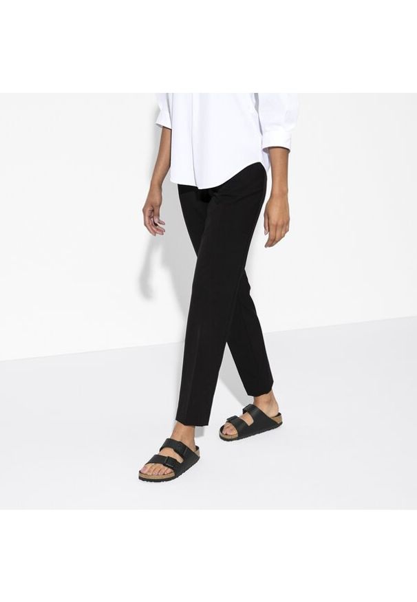 Birkenstock - BIRKENSTOCK ARIZONA Klapki damskie. Okazja: na spacer, na co dzień. Kolor: czarny. Materiał: materiał. Wzór: paski. Sezon: lato. Styl: casual, klasyczny
