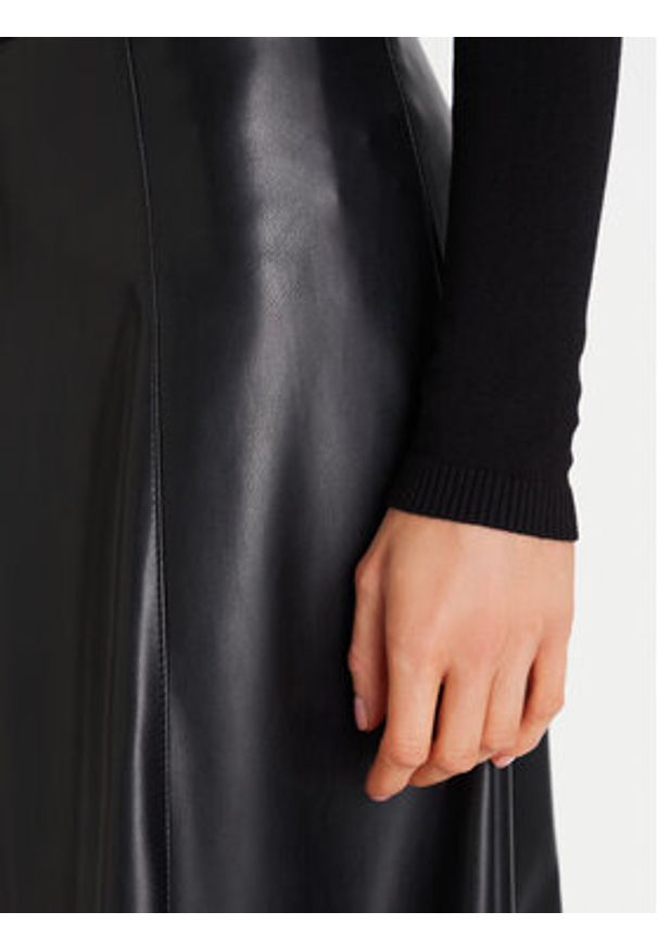 Morgan Sweter 252-MBANOU Beżowy Slim Fit. Kolor: beżowy. Materiał: wiskoza