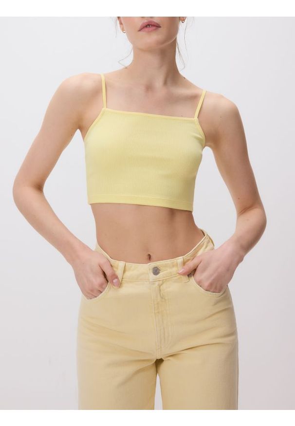 Reserved - Krótki top na ramiączkach - jasnożółty. Kolor: żółty. Materiał: dzianina, bawełna. Długość rękawa: na ramiączkach. Długość: krótkie