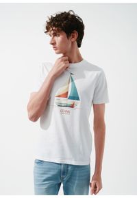 Ochnik - Kremowy T-shirt męski z nadrukiem. Kolor: biały. Materiał: bawełna. Wzór: nadruk #2