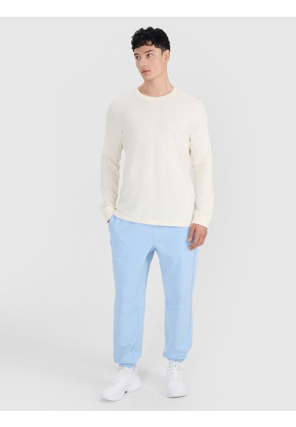 4f - 4F Longsleeve oversize gładki męski - biały S. Okazja: na co dzień. Kolor: biały. Materiał: poliester, dzianina, bawełna, materiał. Długość rękawa: długi rękaw. Długość: długie. Wzór: gładki. Styl: sportowy, casual, elegancki, street, klasyczny