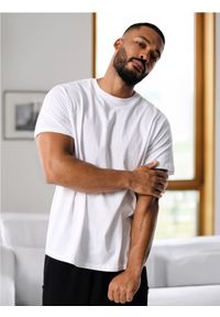 Sinsay - Koszulka w stylu basic - biały. Kolor: biały