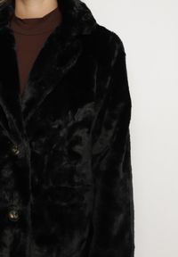 Born2be - Czarny Futerkowy Płaszcz Jednorzędowy z Kieszeniami i Eleganckim Kołnierzem Daienna. Kolor: czarny. Materiał: jeans. Styl: elegancki #5