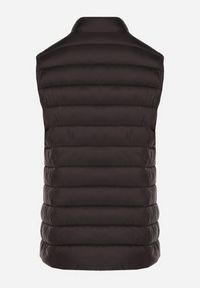 Born2be - Czarna Pikowanana Kamizelka Sifitta. Okazja: na co dzień. Kolor: czarny. Materiał: jeans. Styl: klasyczny, casual, elegancki #3