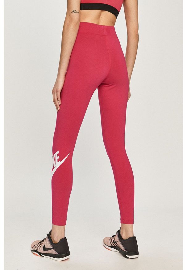 Nike Sportswear - Legginsy. Stan: podwyższony. Kolor: różowy. Wzór: nadruk