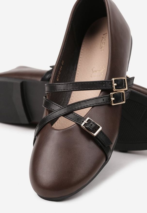 Renee - Brązowe Balerinki Vices Mary Jane z Wkładką ze Skóry Naturalnej Rilomia. Okazja: na co dzień. Zapięcie: pasek. Kolor: brązowy. Materiał: skóra. Styl: casual, elegancki