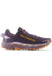 Buty damskie New Balance FuelCell Summit Unknown v4 WTUNKNL4 – fioletowe. Kolor: fioletowy. Materiał: materiał, syntetyk, guma. Szerokość cholewki: normalna. Sport: fitness, bieganie