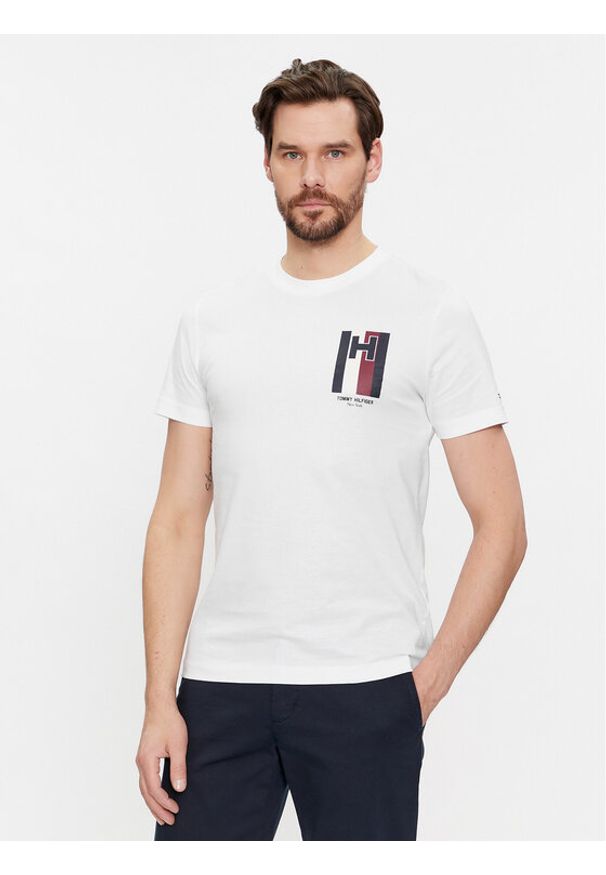 TOMMY HILFIGER - Tommy Hilfiger T-Shirt Emblem MW0MW33687 Biały Slim Fit. Kolor: biały. Materiał: bawełna